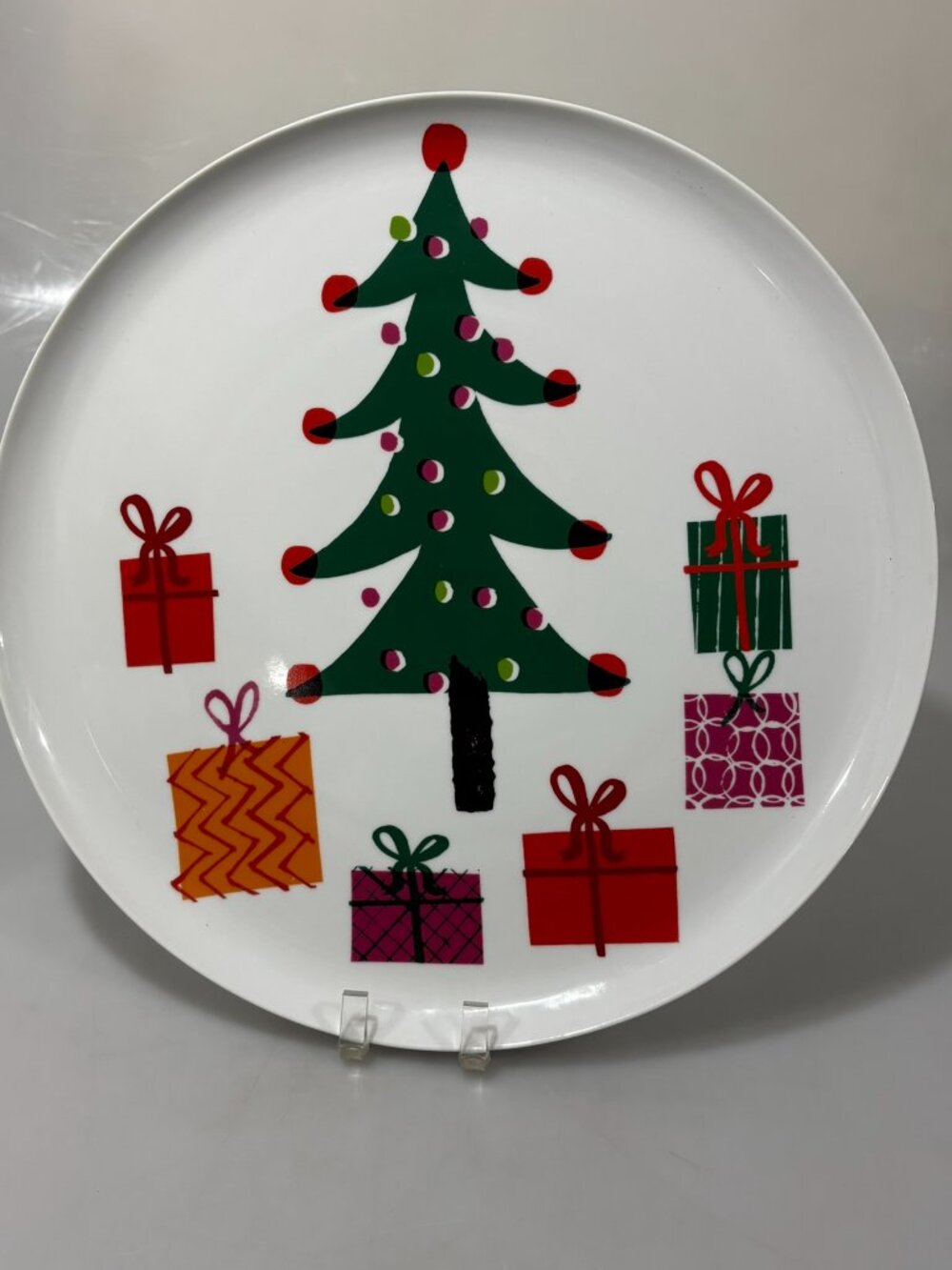 Crate and Barrel Jenny Bowers Large Christmas Round Platter 13.75" Tree Gifts